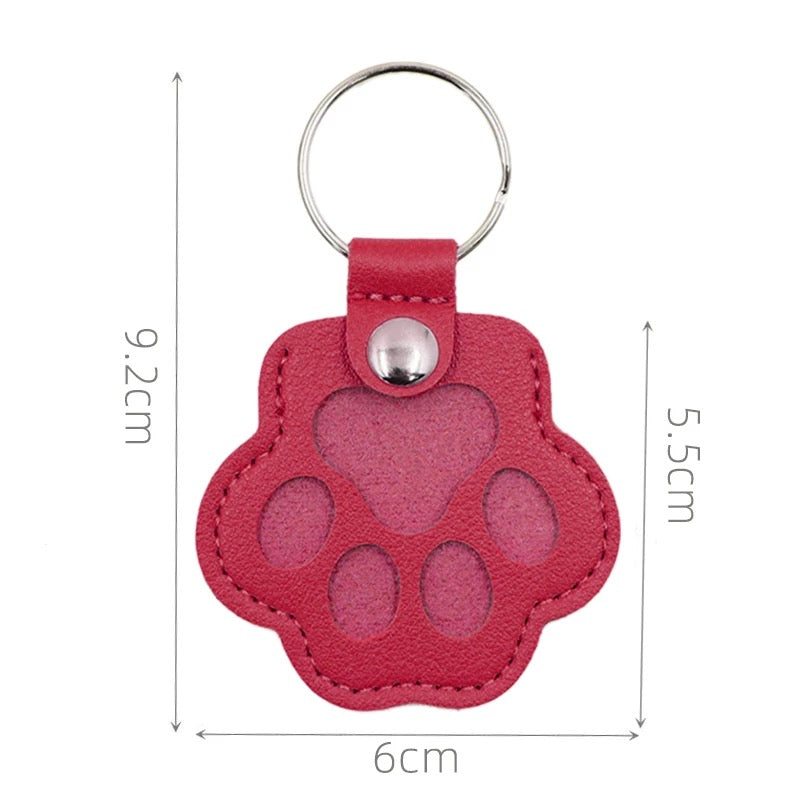 Paw Shaped Leather Pet Hair Keychain – A Tiny Keepsake for Cat & Dog Lovers