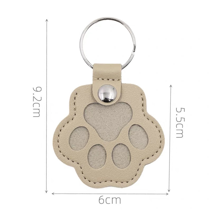 Paw Shaped Leather Pet Hair Keychain – A Tiny Keepsake for Cat & Dog Lovers